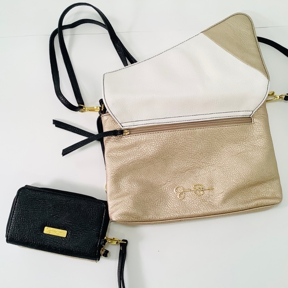 Jessica Simpson Handbag & Wallet Crossbody - Picture 4 of 5